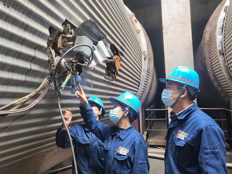 念好“精”字決 爭(zhēng)做檢修戰(zhàn)場(chǎng)最佳女配角